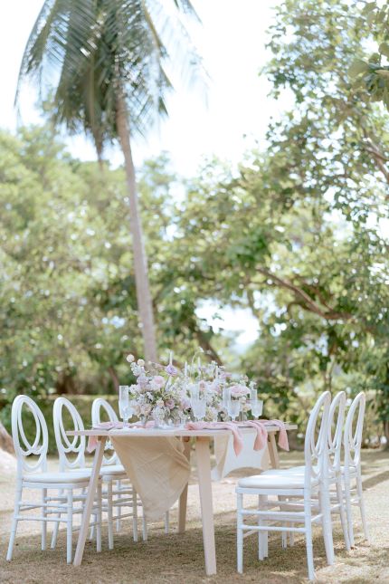Luxury Wedding Planner in Phuket Thailand | Luxurious warm & vibrant garden wedding inspiration shoot  