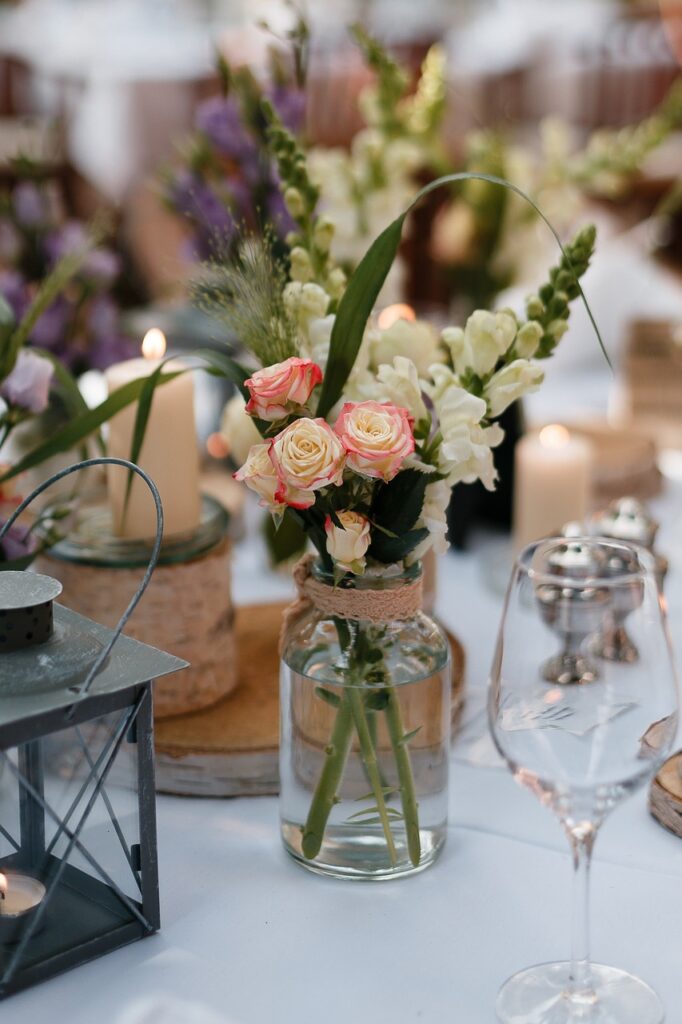 table decorations, beautiful flowers, wedding-5475292.jpg